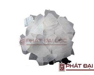 Xút vảy là gì
